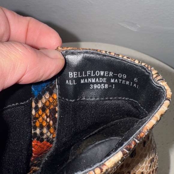 Bamboo Snakeskin Print Booties - Picture 7 of 7